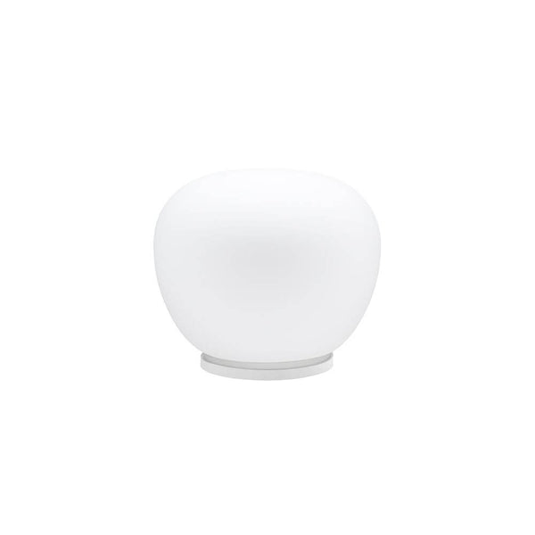 Fabbian Lumi Tischleuchte Mochi Small in klassischem Design, ideal für Nachttisch oder Wohnzimmer.