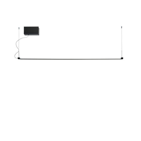 Fabbian Pivot LED-Hängeleuchte in minimalistischem Design, ideal für Arbeitsplatz und Essbereich.