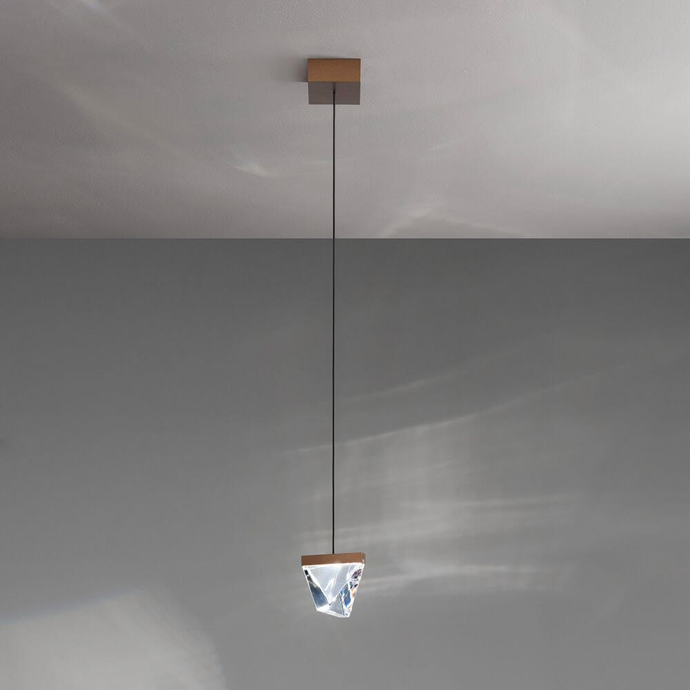 Fabbian Tripla LED-Pendelleuchte mit elegantem Design und raffinierter Lichtwirkung.