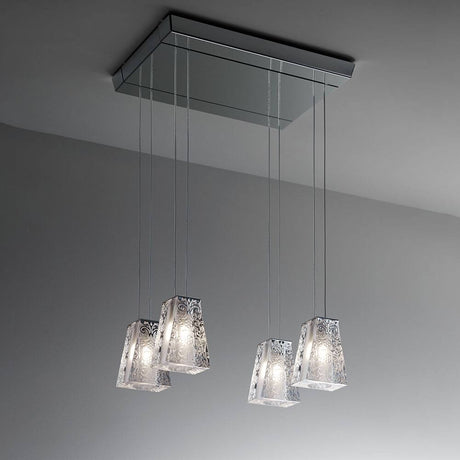 Fabbian Vicky Pendelleuchte 4-flammig mit eleganten Kristalldiffusoren und modernem Design.