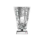 Lampe de table Fabbian Vicky avec un verre élégant et décoré et un design moderne.