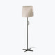 Luang Stehlampe von Faro Lab, minimalistische Stehleuchte inspiriert von Südostasien, elegante Form und Design.