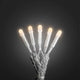 Feierliche LED Lichterkette IP20 mit leuchtenden LEDs auf schwarzem Hintergrund.