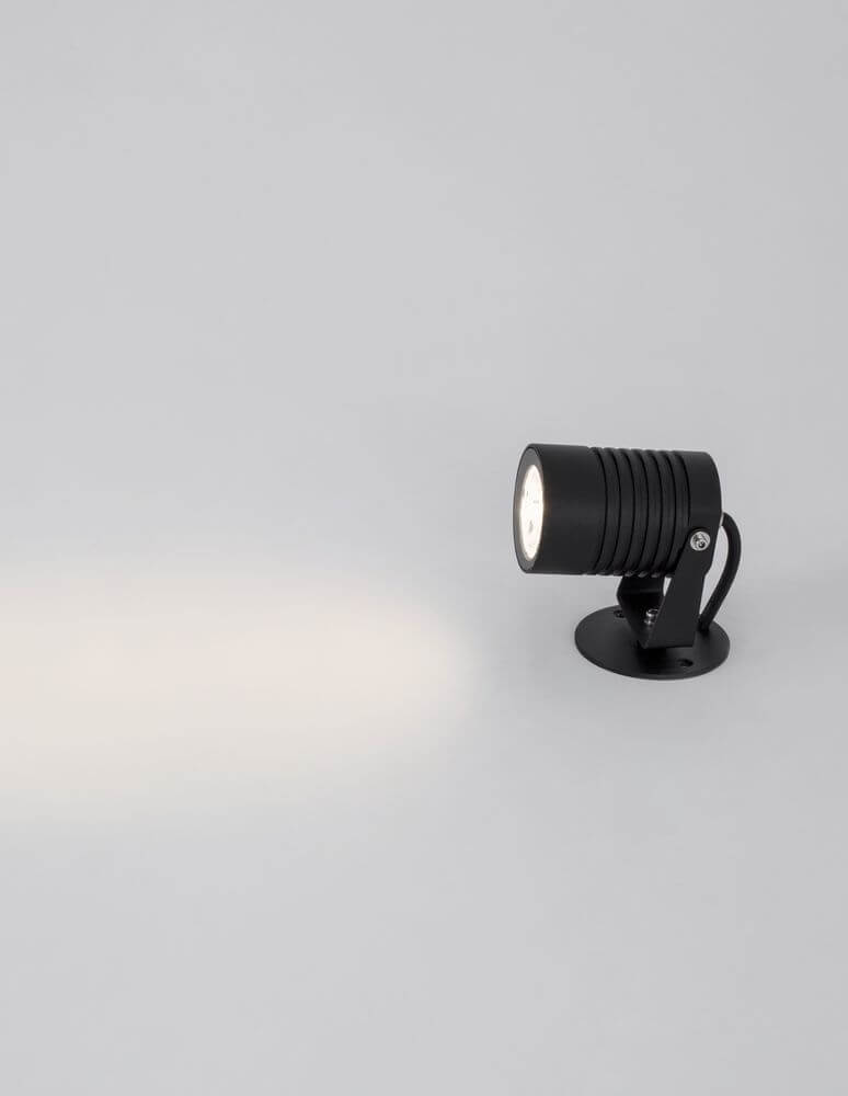 Fend LED Außenwandleuchte Base Flach, schwarzer Aluminium Bodenstrahler mit ausrichtbarer Lichtquelle.