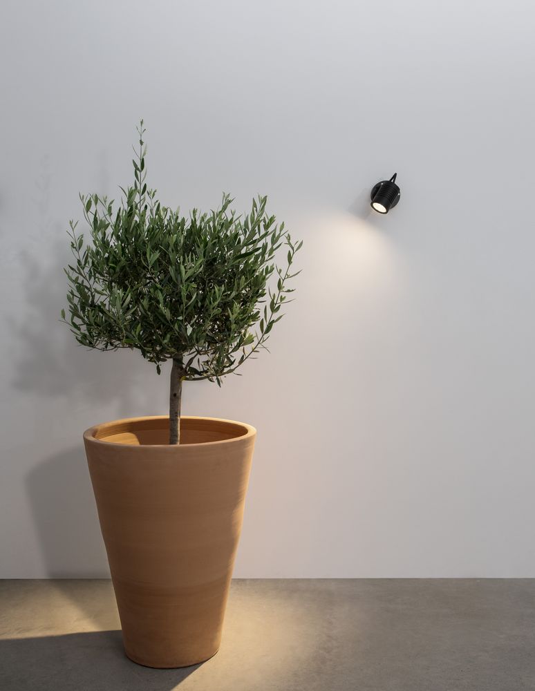Fend LED Außenwandleuchte Base Hoch 3000K Schwarz IP65