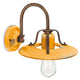 Retro Wandleuchte Country von Ferroluce in Gelb mit klassischer Form und rustikalem Design.