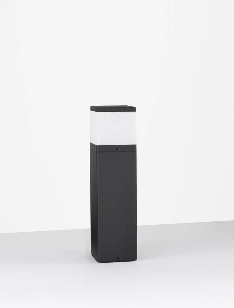 Ferron Außenpollerleuchte Dunkelgrau IP65 in modernem Design, ideal für stilvolle Außenbeleuchtung.