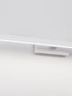 Flat LED Wandleuchte 3000K IP44 - moderne Spiegelleuchte aus schwarzem Aluminium, spritzwassergeschützt.