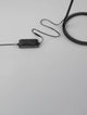 Flute LED Stehlampe H 153cm 3000K mit Kabel und Schalter auf lichtgrauem Hintergrund.