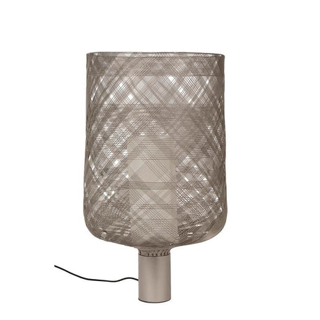 Forestier Antenna Tischleuchte mit geometrischem designtem Metall-Maschenleuchtenschirm.