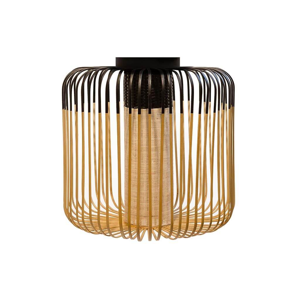 Forestier Bamboo Light Wand- & Deckenleuchte mit einem eleganten Design aus Bambus und modernen Akzenten.