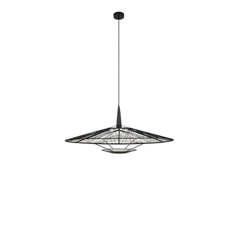 Forestier Pendelleuchte Carpa in elegantem Design mit flachem, halbrundem Schirm und feinem Geflecht.