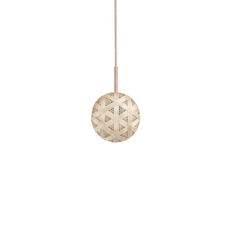 Forestier Pendelleuchte Chanpen Hexagonal in elegantem Design mit runder Form und feiner Struktur.