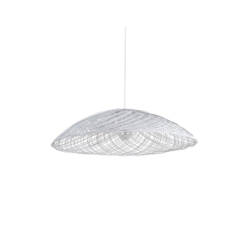 Forestier Rattan-Pendelleuchte Satelise mit luftig-leichter Silhouette aus gebogenen Rattanrohren.