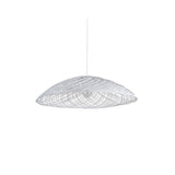 Forestier Rattan-Pendelleuchte Satelise mit luftig-leichter Silhouette aus gebogenen Rattanrohren.