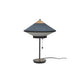 Forestier Tischlampe Cymbal mit Zugkabel von Jette Scheib in modernem Design und charakteristischem Schirm.