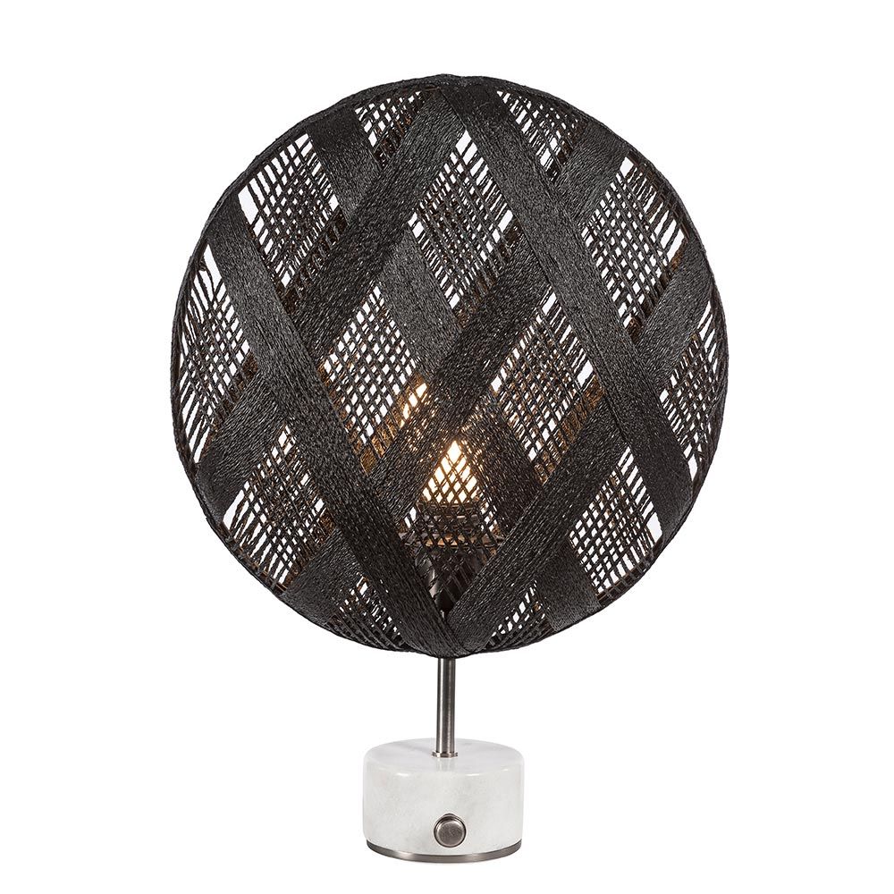 Forestier Tischleuchte Chanpen Diamond mit rundem Schirm aus Hanffasern und drehbarem Dimmer.