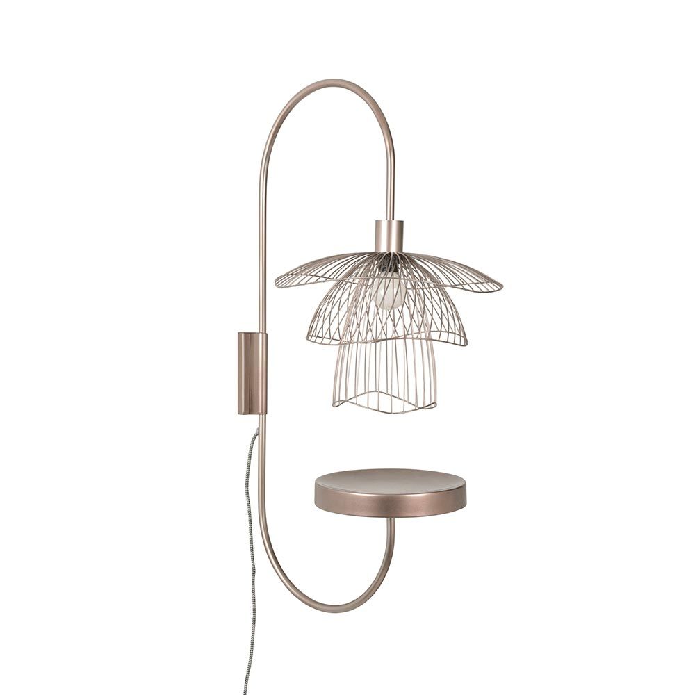 Forestier Wandlampe Papillon 70cm mit Abstelltisch, Wandleuchte mit geometrischem Design und luftigen Metallformen.