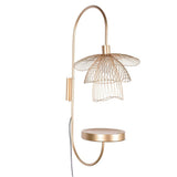 Forestier Wandlampe Papillon 70cm mit Abstelltisch, goldene Wandleuchte mit luftigem Leuchtenschirm und integriertem Tisch.