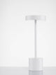 Fumo LED Außentischleuchte 3000K IP54 in minimalistischer weißer Designvariante auf einem Tisch.