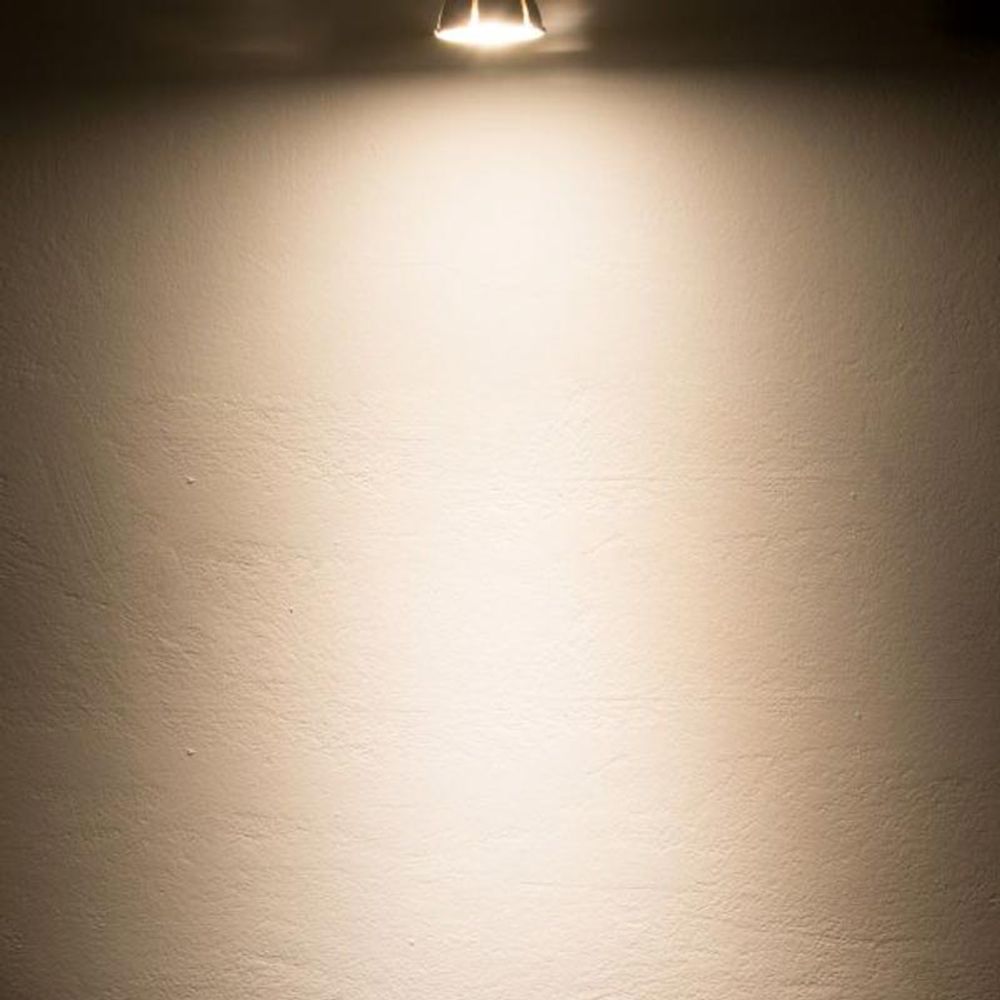 GU10 LED 45° prismático Blanco cálido 3000K 430lm 5W Regulable