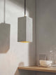 Gantlights B2 Pendelleuchte Rechteckig aus hellem Beton mit goldener Innenbeschichtung, minimalistische Designer-Hängelampe über Holzablage