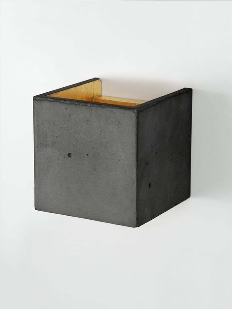 Gantlights B3 væglampe firkantet beton - kubisk betonvæglampe med guld indvendig belægning, varmt lys opad og nedad, 14×14×14 cm