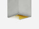 Alt Tag: Gantlights B8 Beton Wandlampe rechteckig Up & Down – Nahaufnahme Betonoberfläche mit goldenem Innenfinish