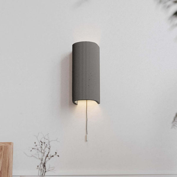 Gantlights S3 Wandlampe kanneliert Up & Down, moderne graue Wandlampe mit indirektem Licht und Zugschalter
