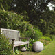Gartenkugel in Steinoptik Ø 20cm IP65 mit Bodenspieß