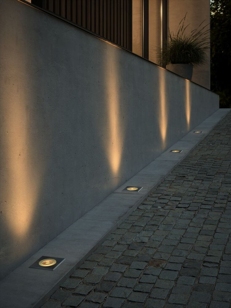 Gehwegstrahler Andor IP67 beleuchten den Gehweg und die Einfahrt mit stilvollem Licht.