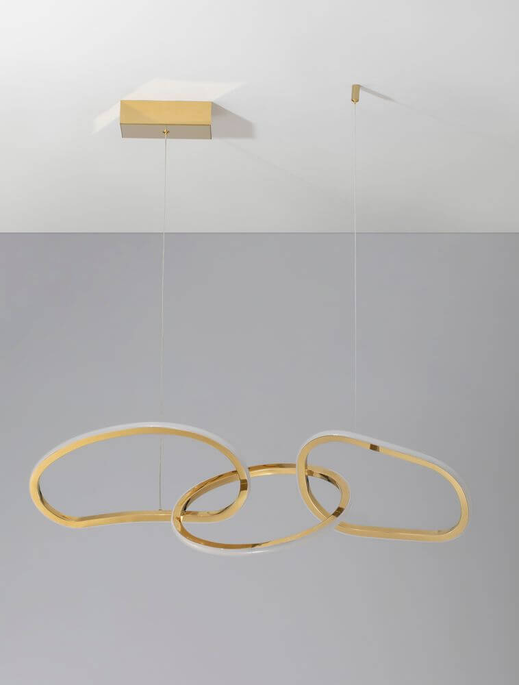 Girish LED Pendelleuchte 3-flammig 3000K Gold mit modernem Design und drei Ringen.