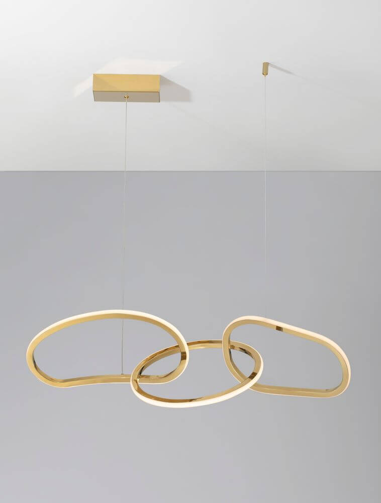 Girish LED Pendelleuchte 3-flammig 3000K Gold mit innovativem Design und drei Ringen für exklusive Beleuchtung.