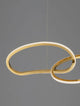 Girish LED Pendelleuchte 3-flammig 3000K Gold mit elegantem Design und drei Ringen.