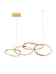 Girish LED Pendelleuchte 4-flammig 3000K Gold mit vier organisch geformten Ringen in edlem Gold.