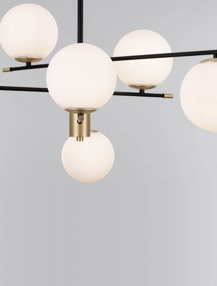 Git Pendelleuchte 6-flammig Ø 100cm Gold, Weiß, Schwarz - moderne Leuchte mit opalen Glasglobes und schwarzem Gestell.