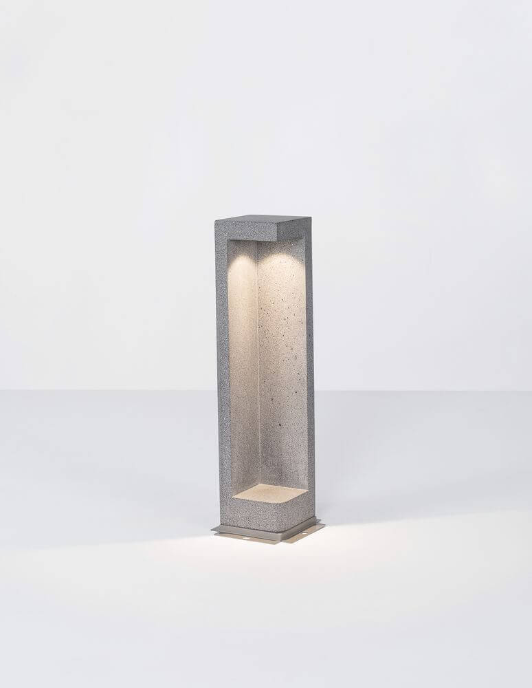 Grante LED Außenwegeleuchte 3000K Grau IP65 im minimalistischen Design aus Beton und Aluminium.