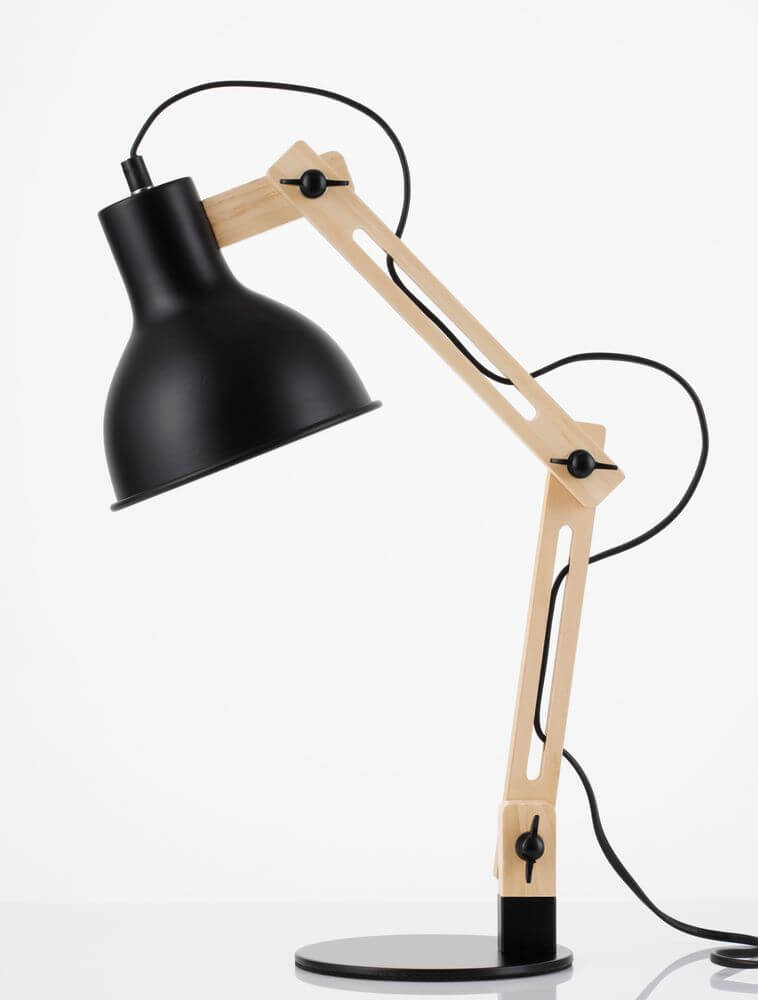 Grou Tischleuchte E27 mit hellem Holz und schwarz-metallic Lampenschirm, moderne Tischlampe von Nova Luce.