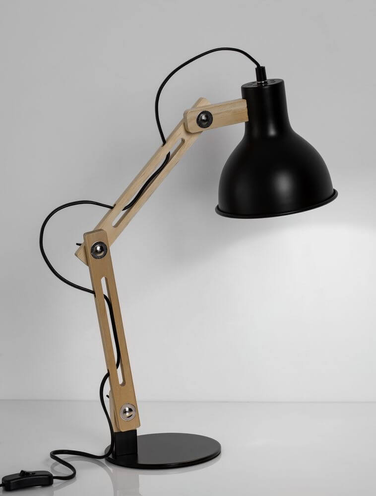 Grou Tischleuchte E27 aus Holz und Metall mit On-Off-Schalter und 1,5 Meter Kabel.