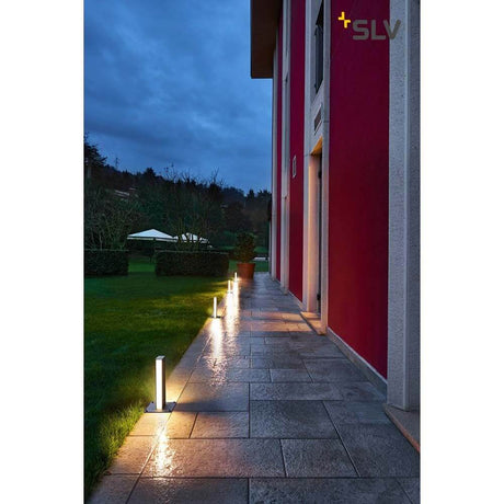 H-Pol Wege- & Standleuchte Zweiflammig LED 3000K Anthrazit 36cm am Wegesrand beleuchtet den Außenbereich.