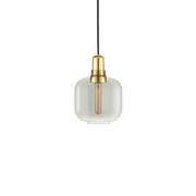 Hanglamp Amp L Rookglas, Messing met nostalgisch ontwerp en edele materialen.