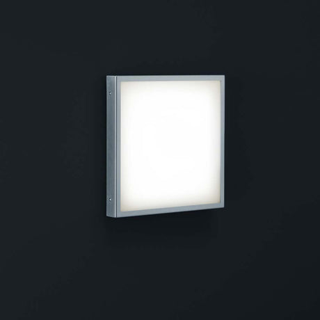 LED Außen-Wandlampe Scala IP44 Edelstahl an einer Wand montiert.