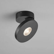 LED Deckenspot Goto schwenkbar IP54 Schwarz in modernem Design, dimmbar und schwenkbar für gezielte Beleuchtung.
