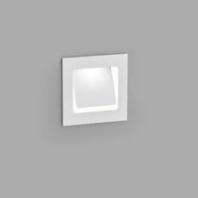 LED Wandeinbaustrahler Sent schwenkbar Weiß auf grauem Hintergrund, mit modernen Design und warmweißem Licht.