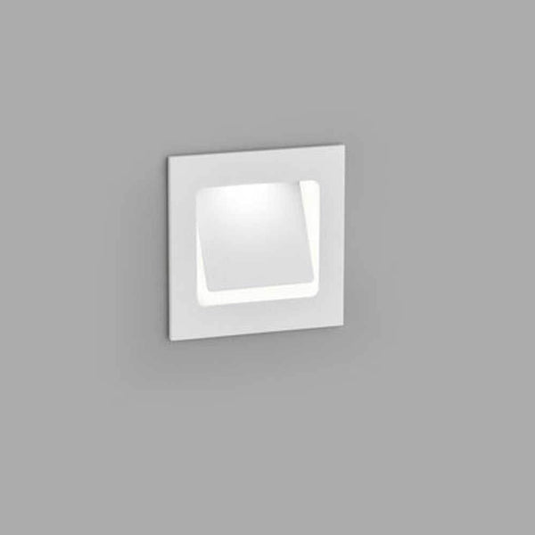 LED Wandeinbaustrahler Sent schwenkbar Weiß auf grauem Hintergrund, mit modernen Design und warmweißem Licht.