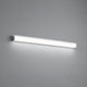 LED Bad-Wandleuchte Nok IP44 Chrom an einer Wand montiert, ideal für Küche oder Bad.