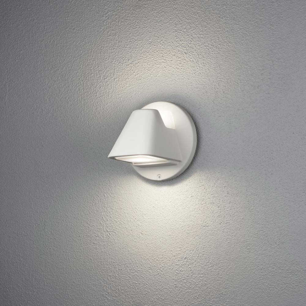 Hild LED Außen Wandleuchte in modernem Design mit gefrostetem Glas und 3000K Lichtfarbe.