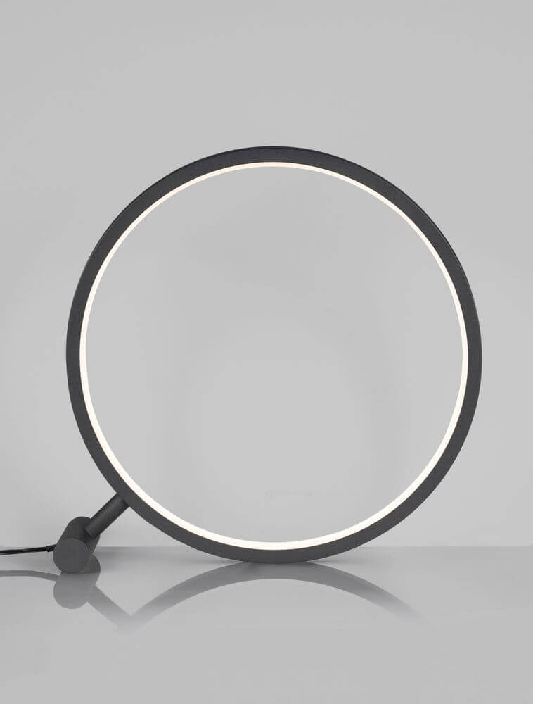 Hola LED Tischleuchte 3000K Schwarz, moderne Tischlampe in eleganter Schwarz-Optik mit LED-Beleuchtung.