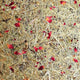 Nahaufnahme von Almheu mit getrockneten Rosenblüten, ideal für handgefertigte Deckenleuchten.