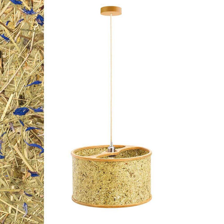 Holz Hängeleuchte mit Heuschirm, elegante Hängelampe aus Eiche und Almheu in alpiner Ästhetik.